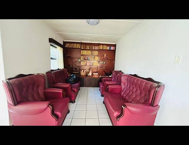 3 BEDROOM HOUSE FOR SALE IN ARBORETUM